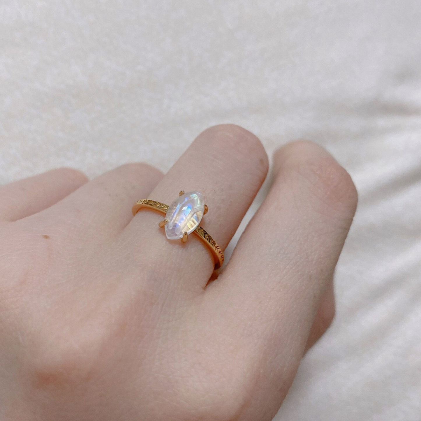 Natural Moonstone Ring - Saiidii.nl - 